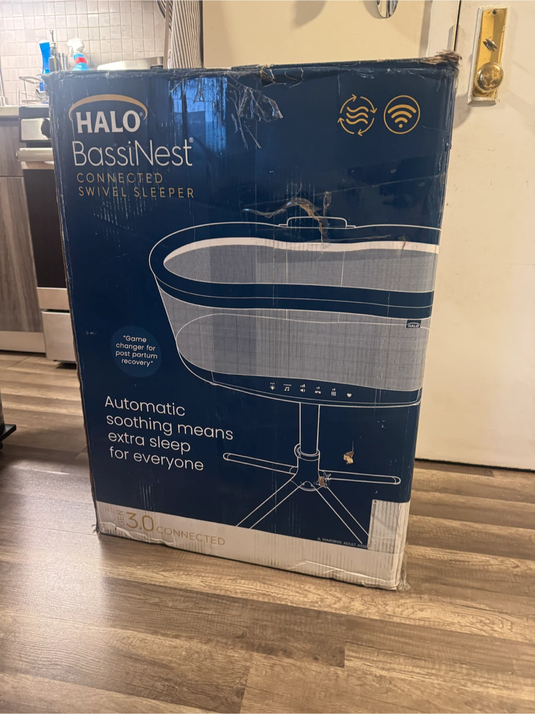 HALO BassiNest Connected Gen 3.0 – Connector Damaged – $120
