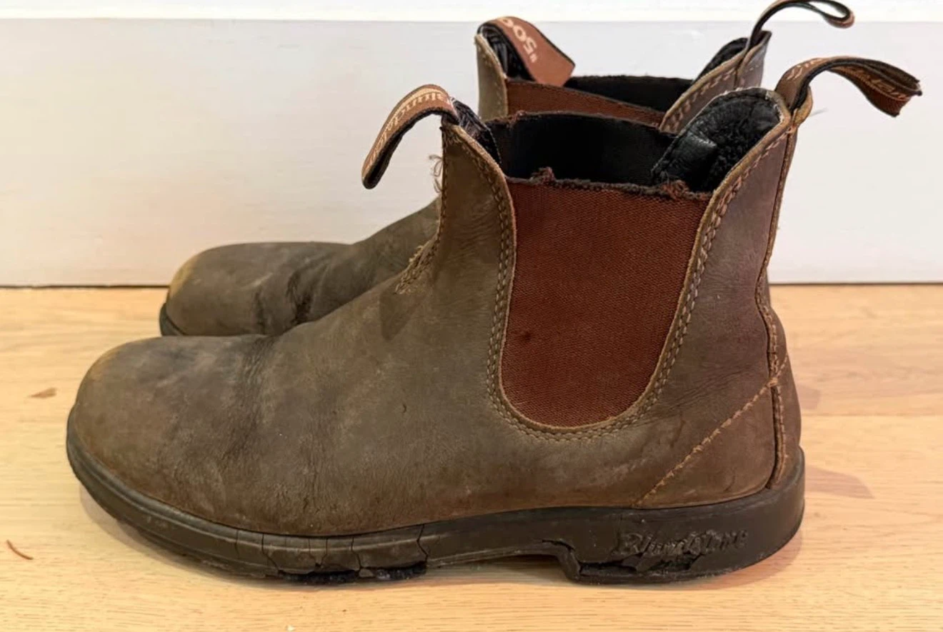 Blundstone Brown size 6