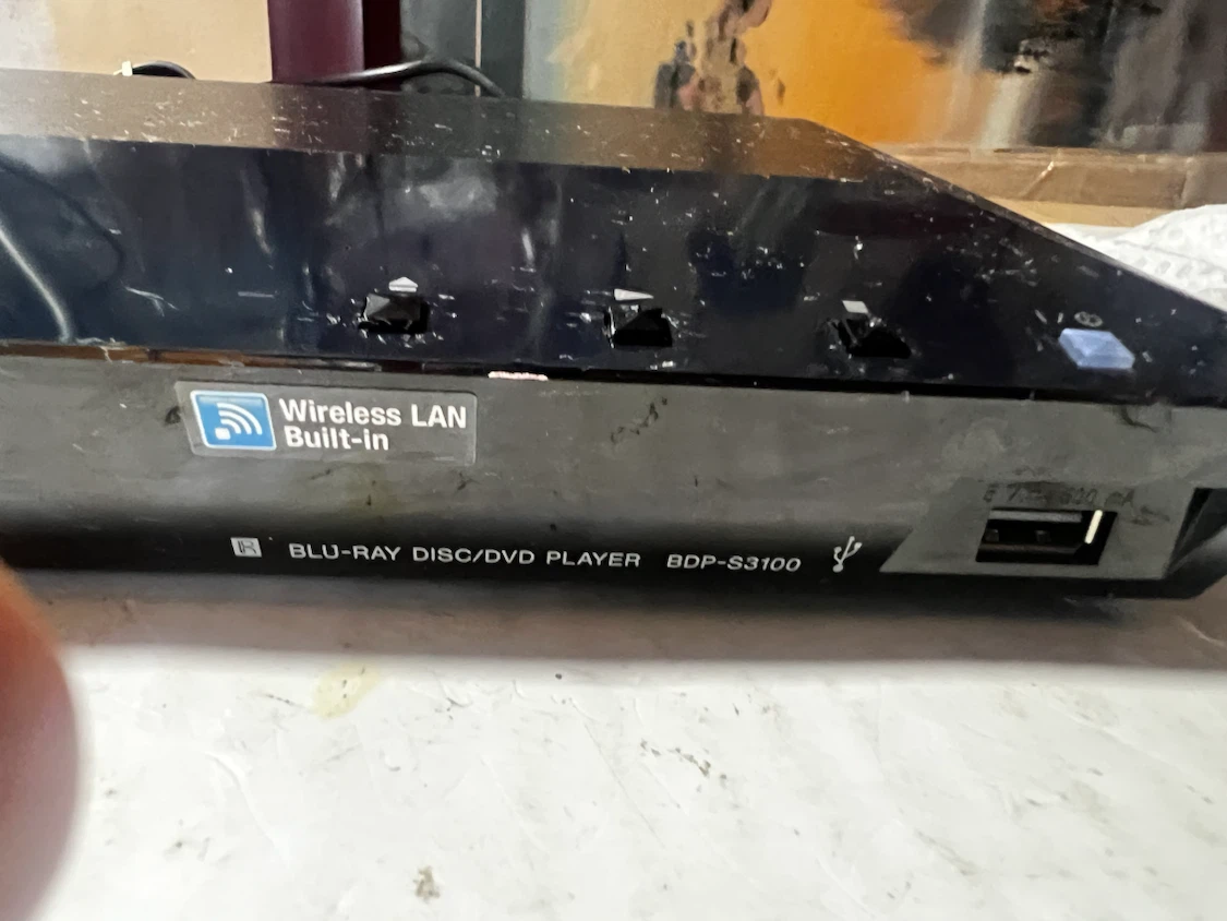 Sony Blu-Ray Disc/DVD Player BDP-S3100 with Built-in Wi-Fi - photo 3