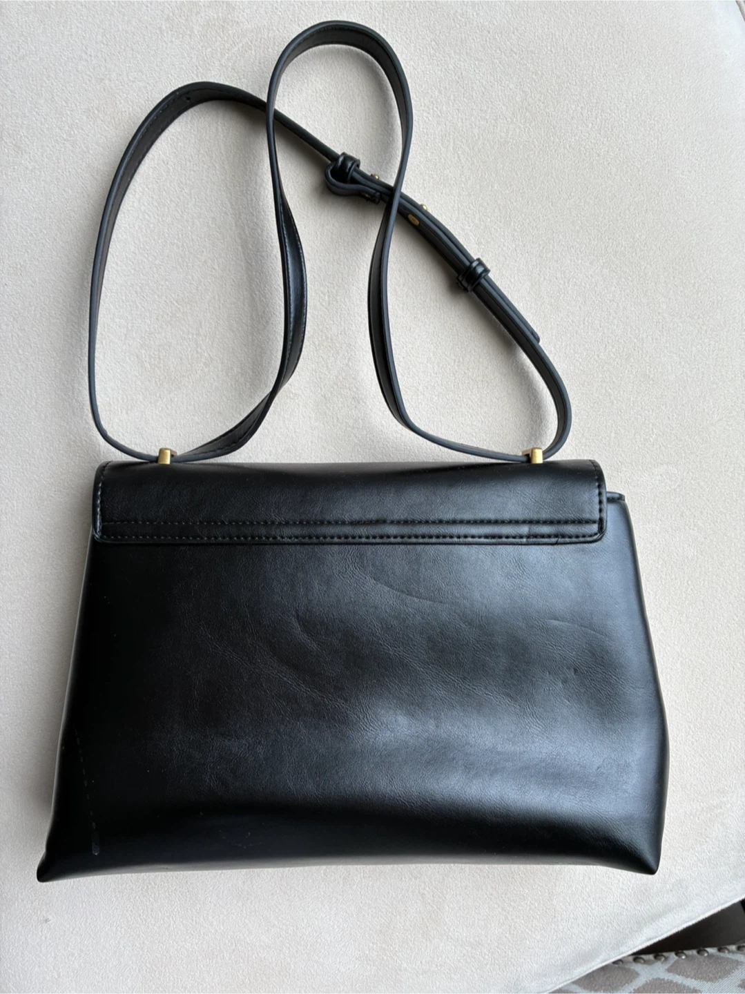 Black Mango Handbag & Sally Hansen Red nail polish - photo 3