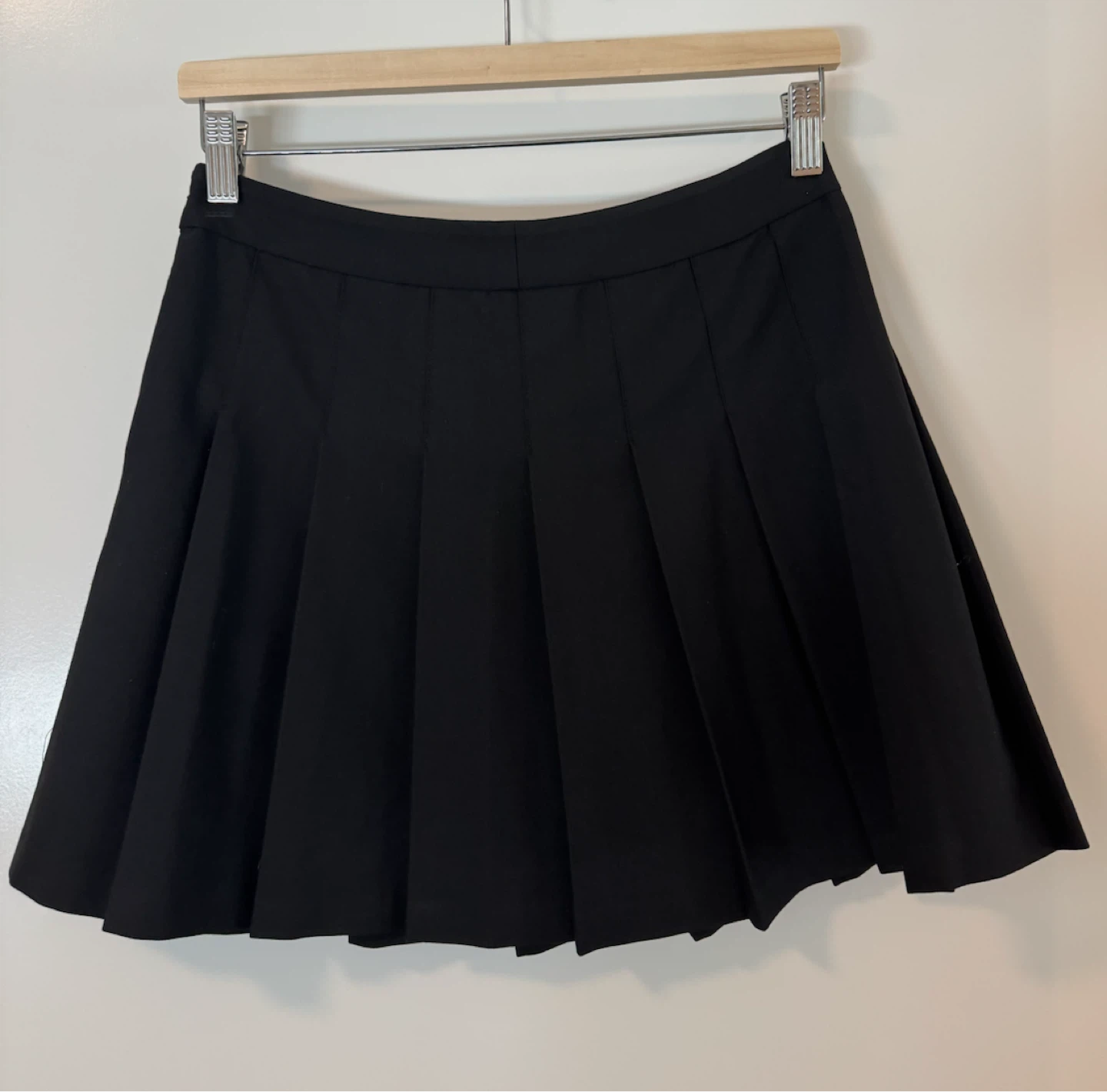 Aritzia Sunday Best Black Pleated Mini Skirt Size 4