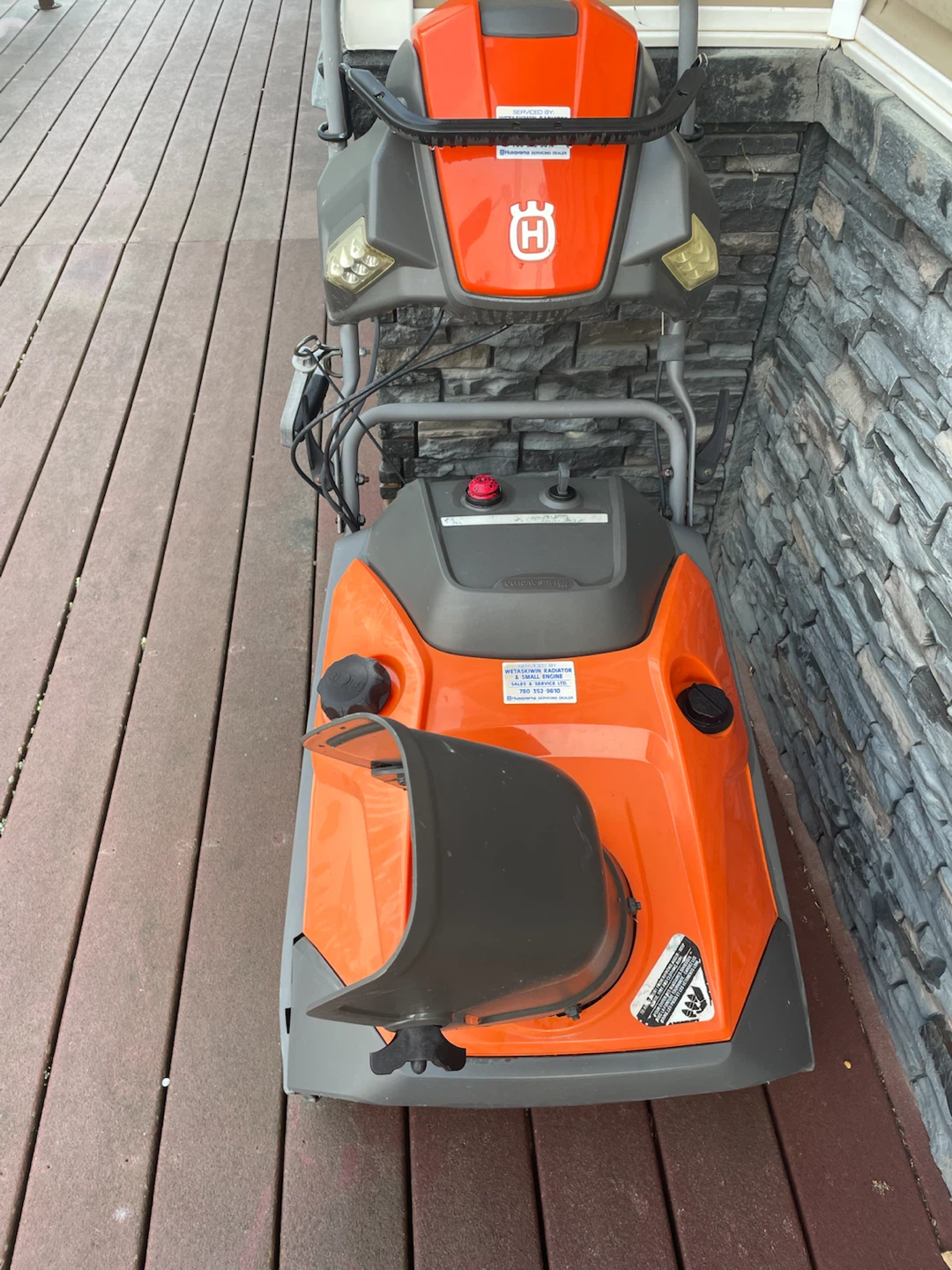 Husqvarna Snow Blower - photo 2