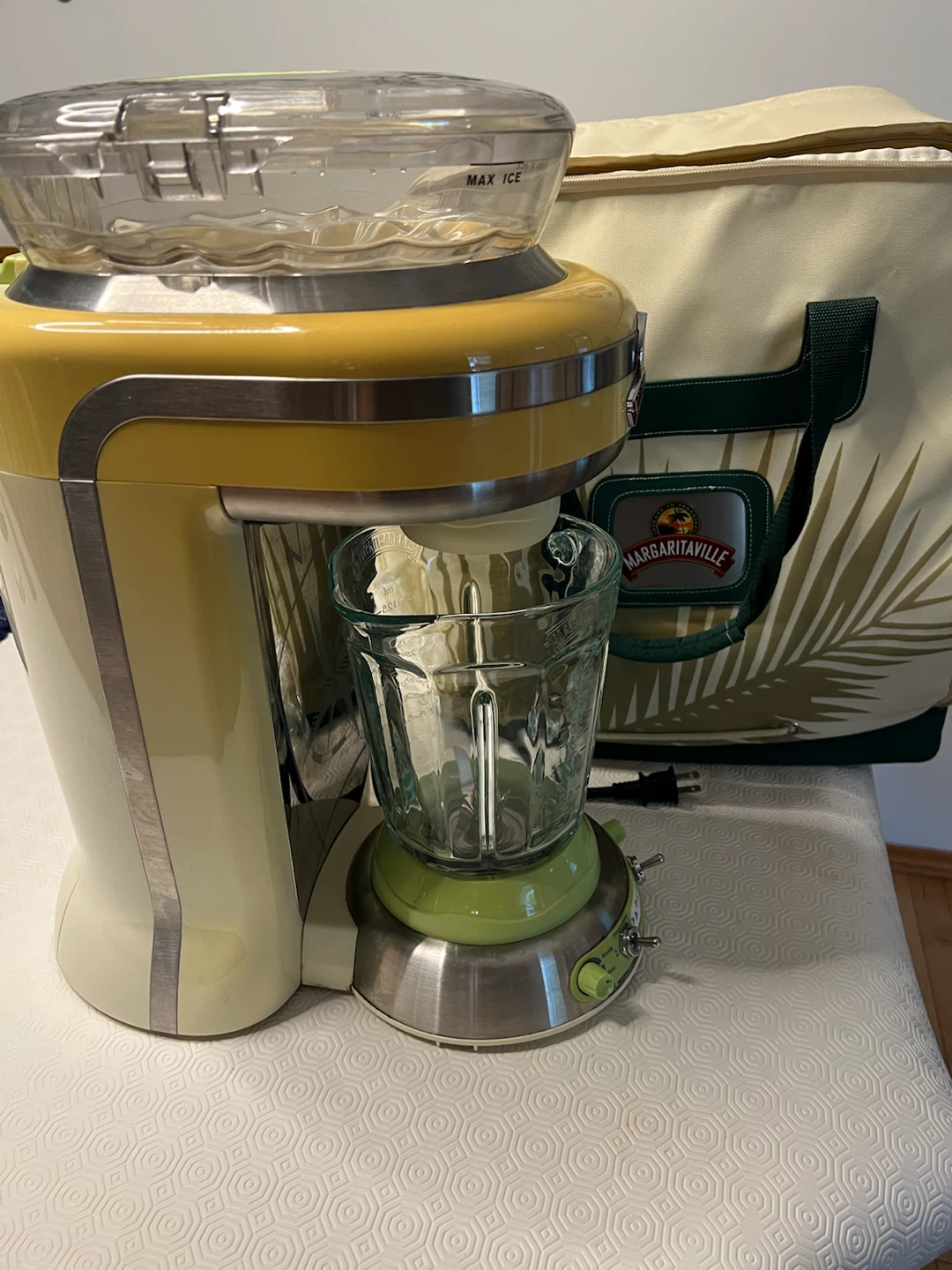 Margaritaville Frozen Drink Maker with Cooler Bag - photo 4