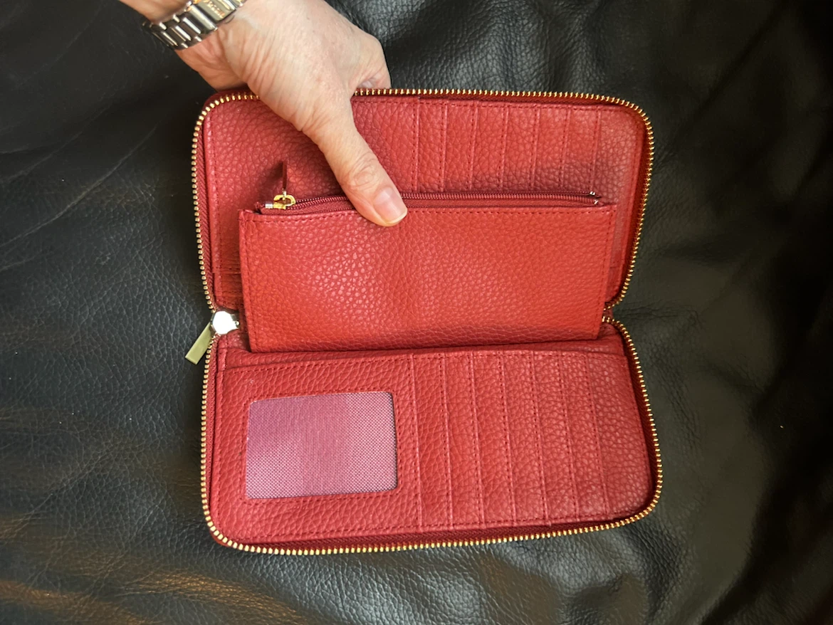 Matt & Nat Red Zip Around Wallet - photo 2