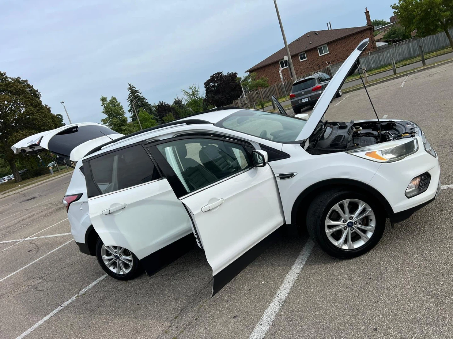 White Ford Escape 1.5L EcoBoost SUV - photo 2