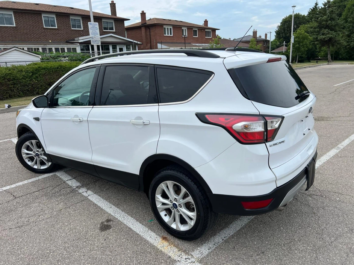 White Ford Escape 1.5L EcoBoost SUV - photo 4
