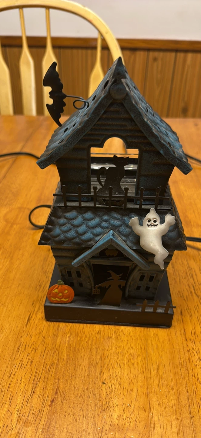 Haunted house scentsy  Wax Warner