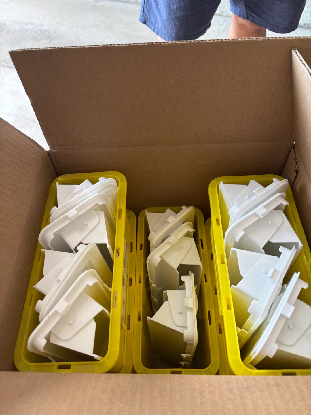 Stericycle Sharps Collector Container 5.1L - photo 2