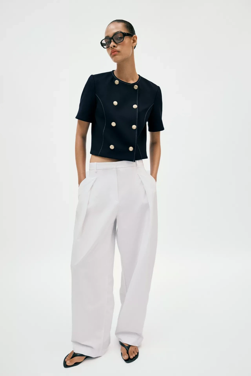 Never worn! Zara Navy Cropped Jacket with Gold Buttons - Size L - photo 4