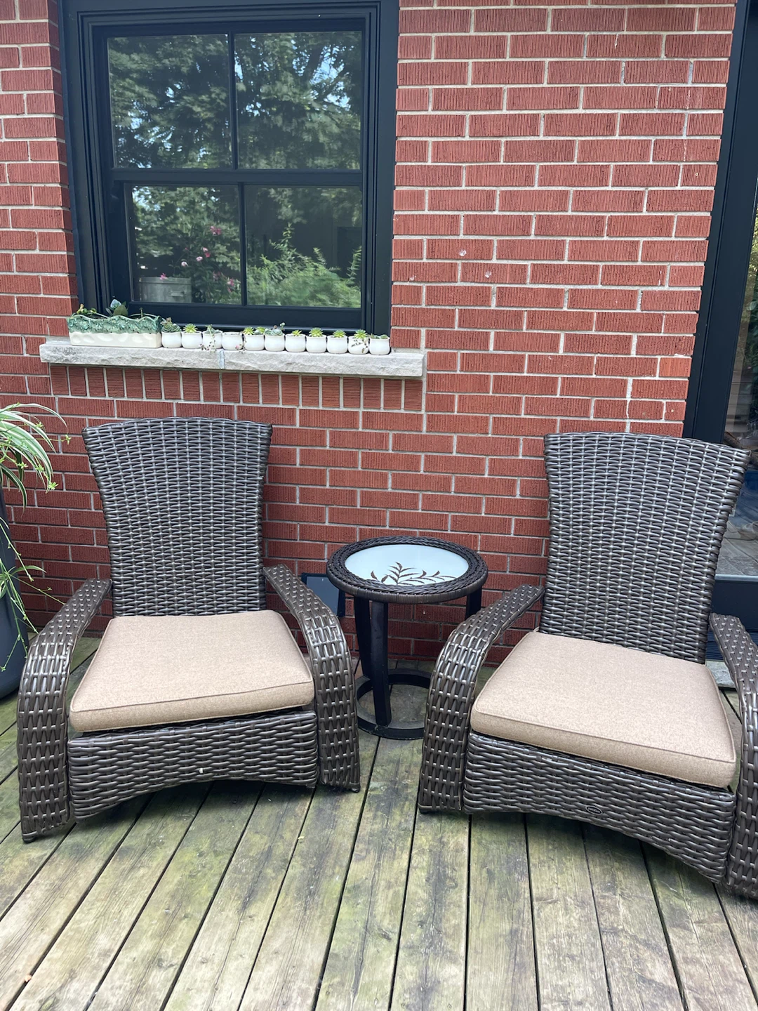 2 Wicker Muskoka Chairs and table