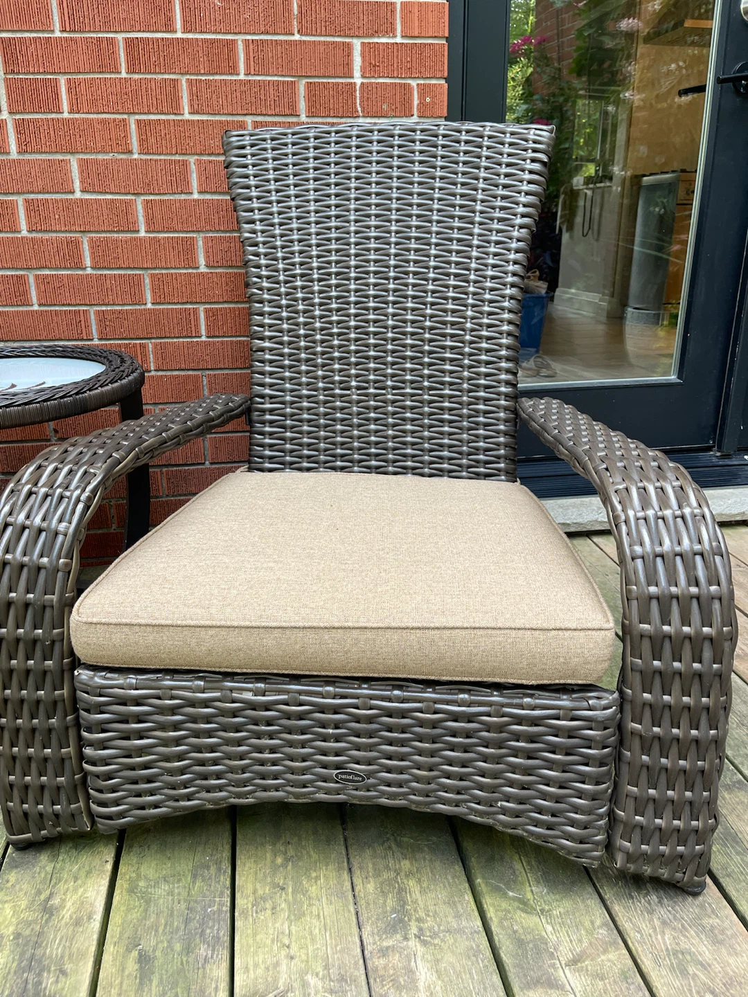 2 Wicker Muskoka Chairs and table - photo 3