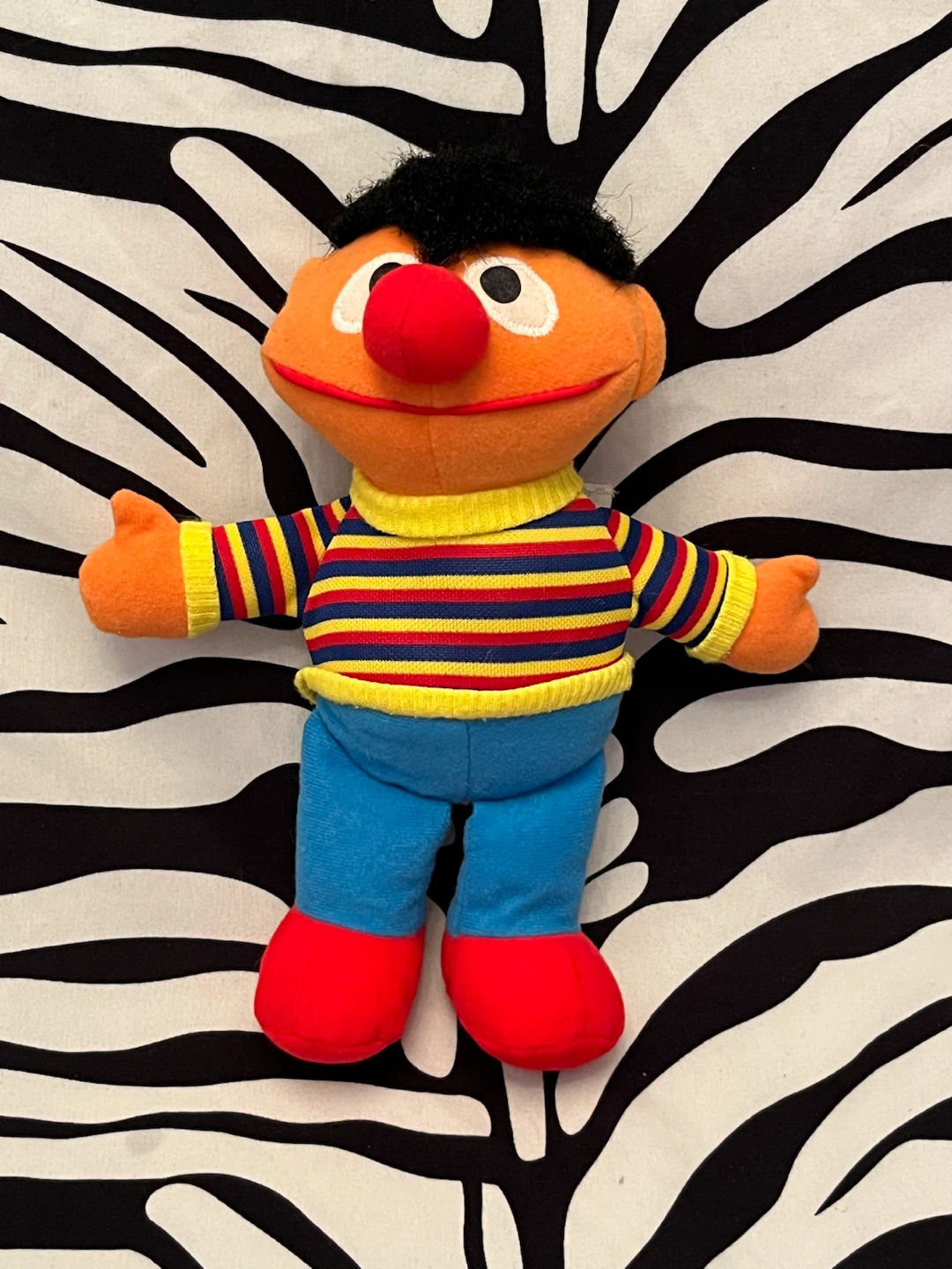 ♥️ Vintage Hasbro Sesame Street Ernie plush doll ♥️