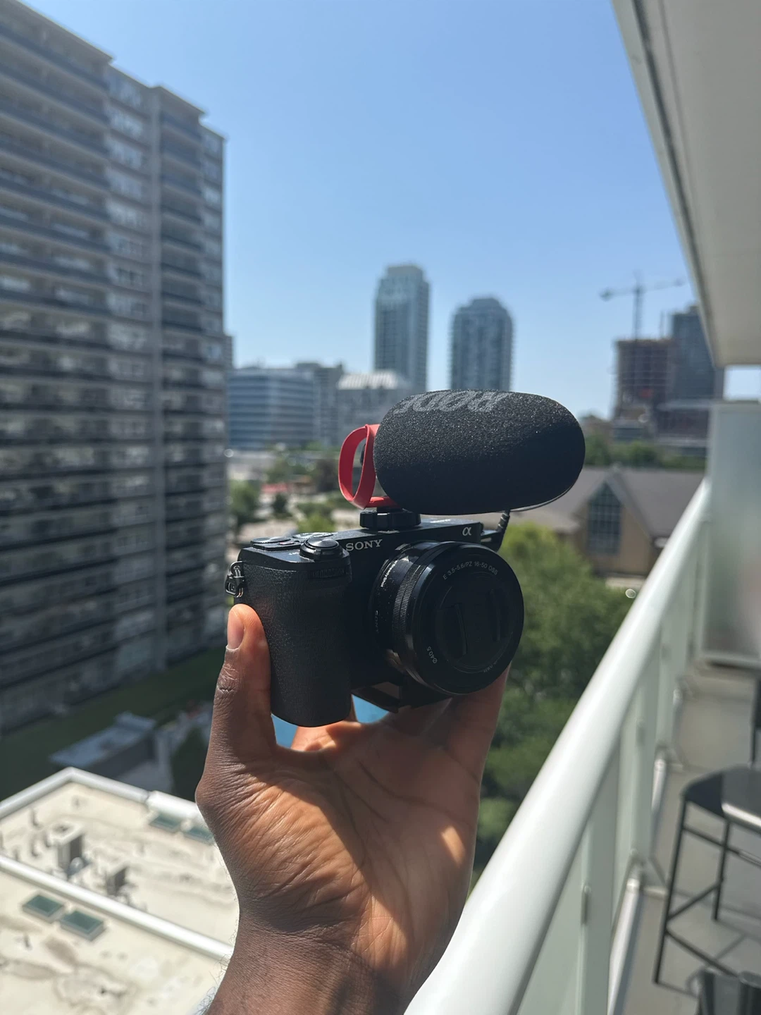 Sony Alpha A6700 Mirrorless Camera with Rode Microphone - photo 4