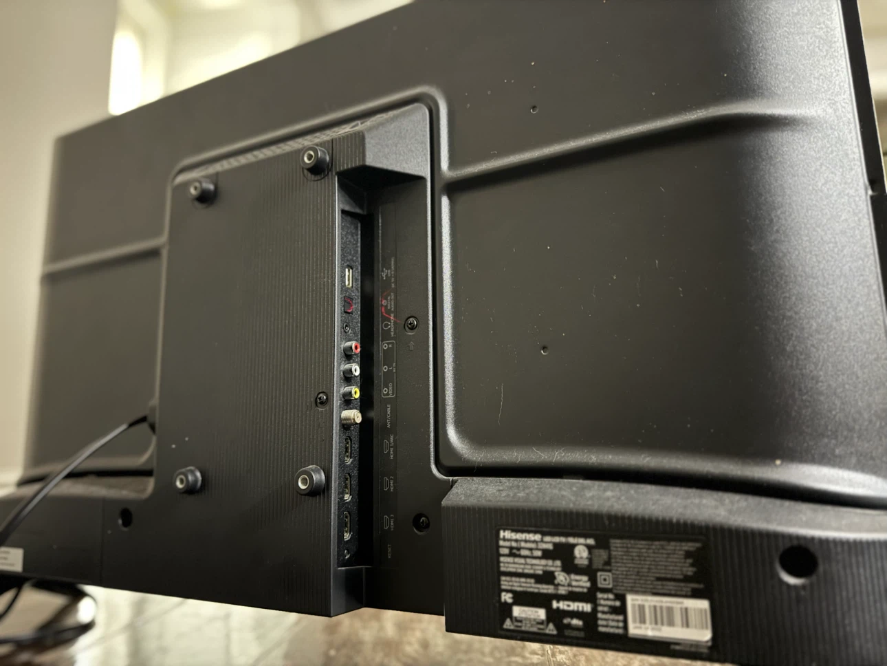 Hisense 32-inch Roku TV - photo 3