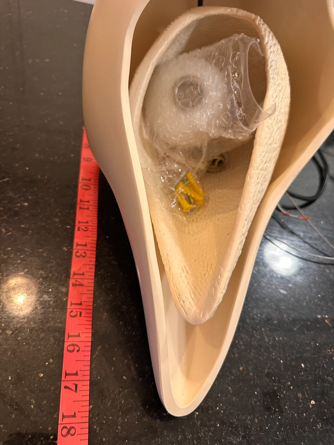 Resin Womb Style Pendant Light - photo 2