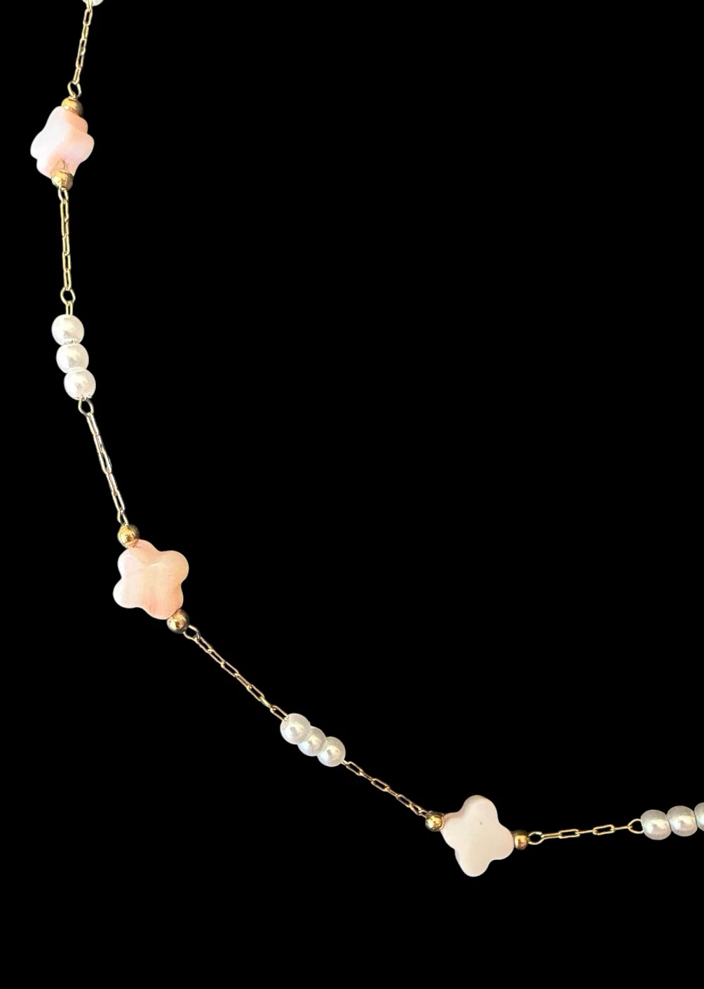 Gold-tone necklace with pink clover  and pearl beads - photo 2