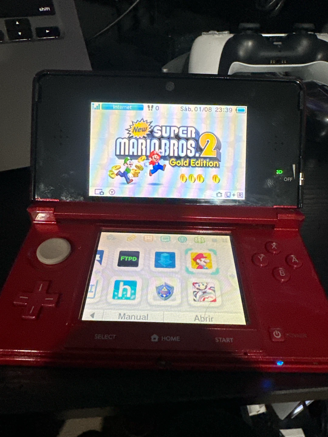 Red Nintendo 3DS