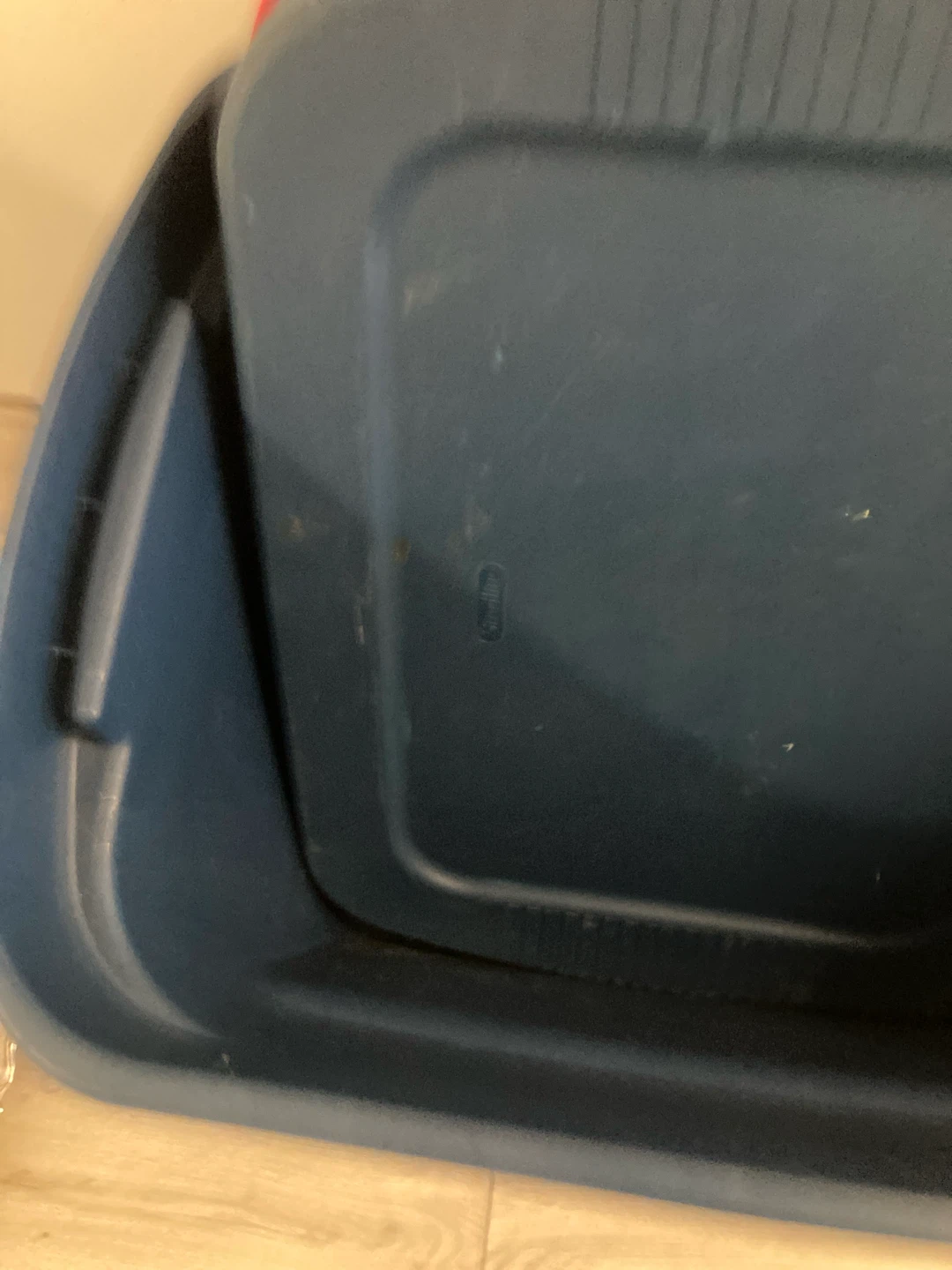 4 Plastic Storage Bins with Lids - photo 2