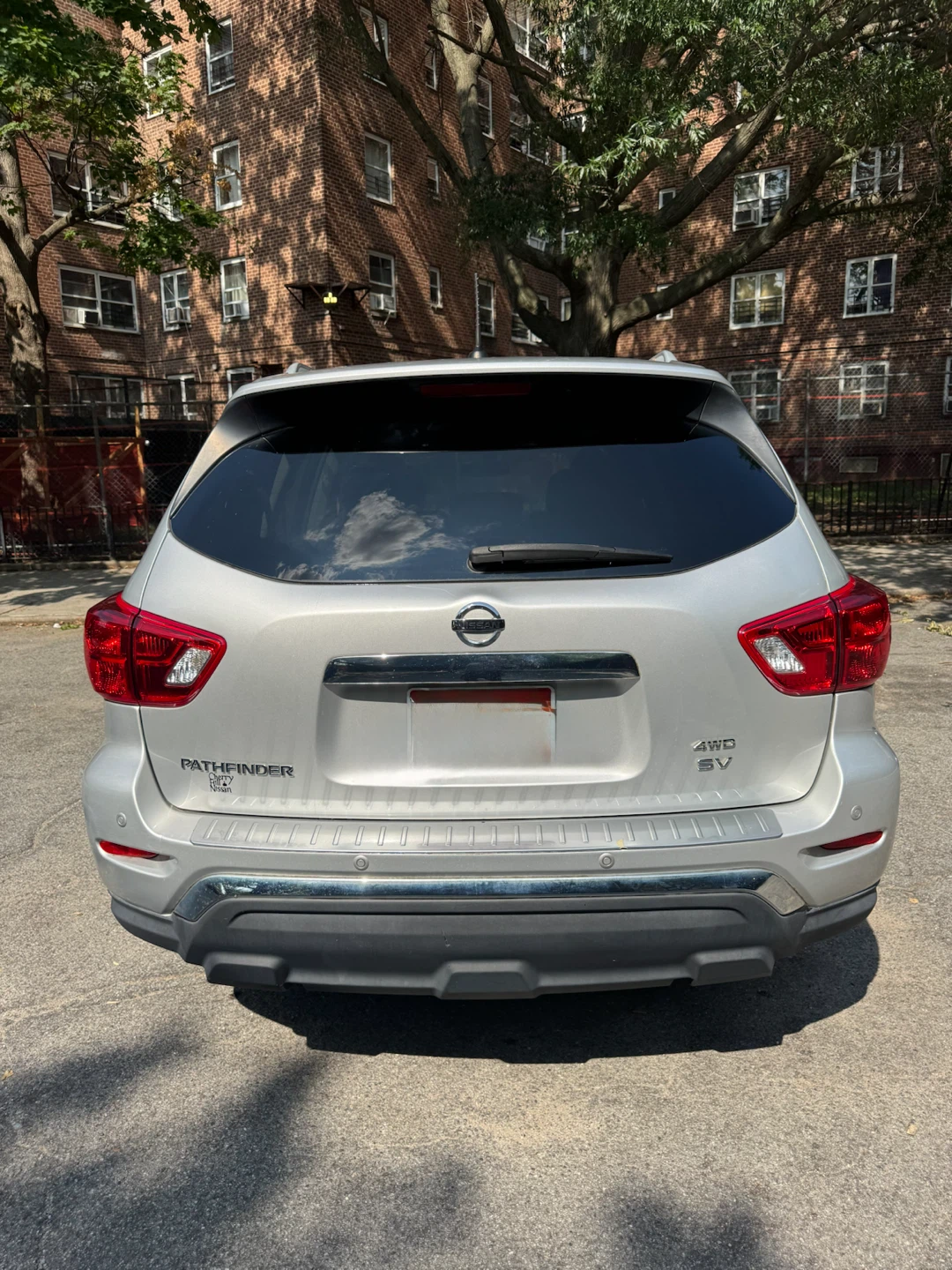 2017 Silver Nissan Pathfinder 4WD SV - photo 4