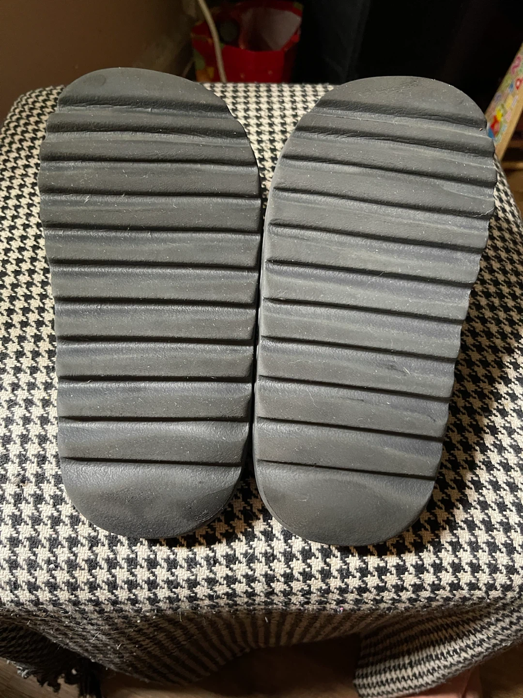 Adidas Yeezy Slides 'Onyx' - photo 4