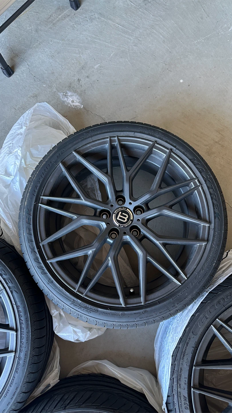 Set of 4 Wheels with Tires - photo 4