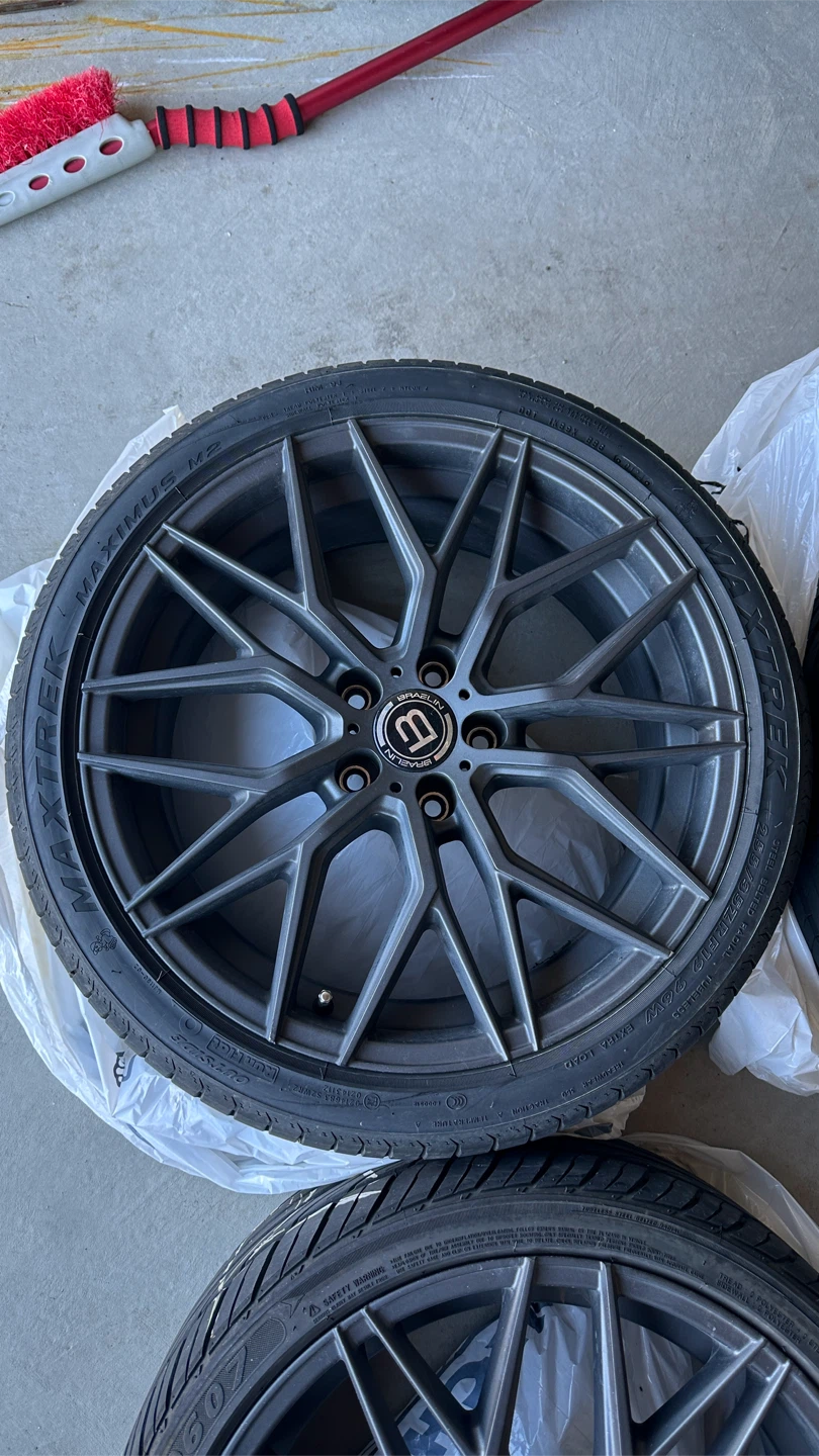 Set of 4 Wheels with Tires - photo 5