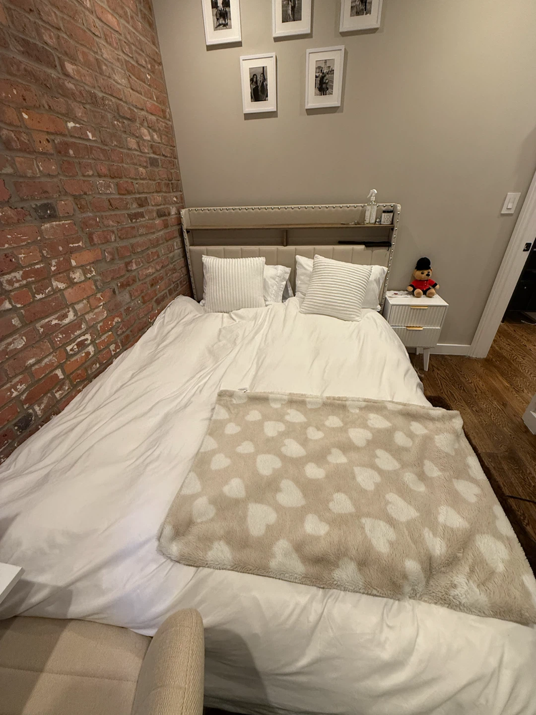 Queen Bed with 3 Underbed drawers - photo 3