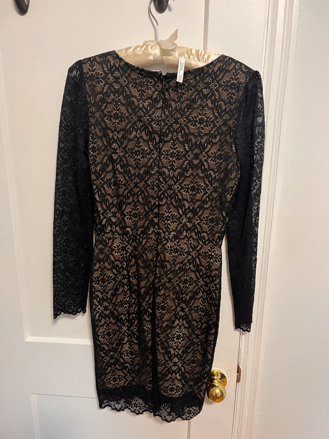 Black full sleeve lace dress - photo 2
