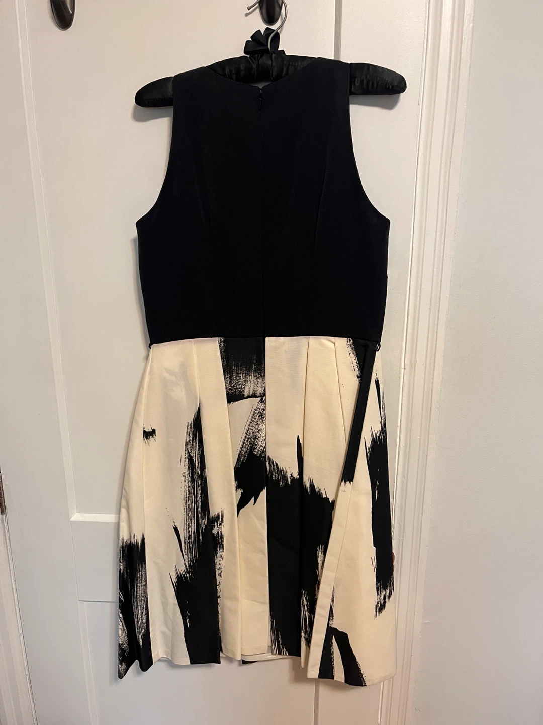 Carmen Marc Valvo Black & White Abstract Print Dress - photo 2