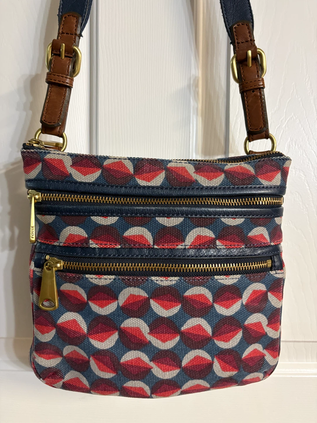 Fossil Explorer Crossbody Bag
