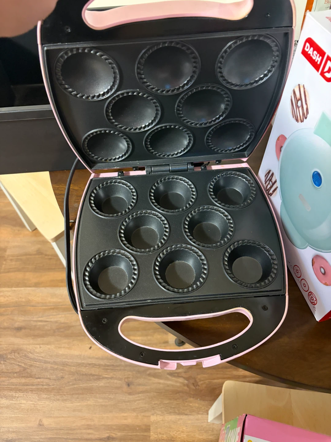 Babycakes Pink Cupcake Maker - photo 2