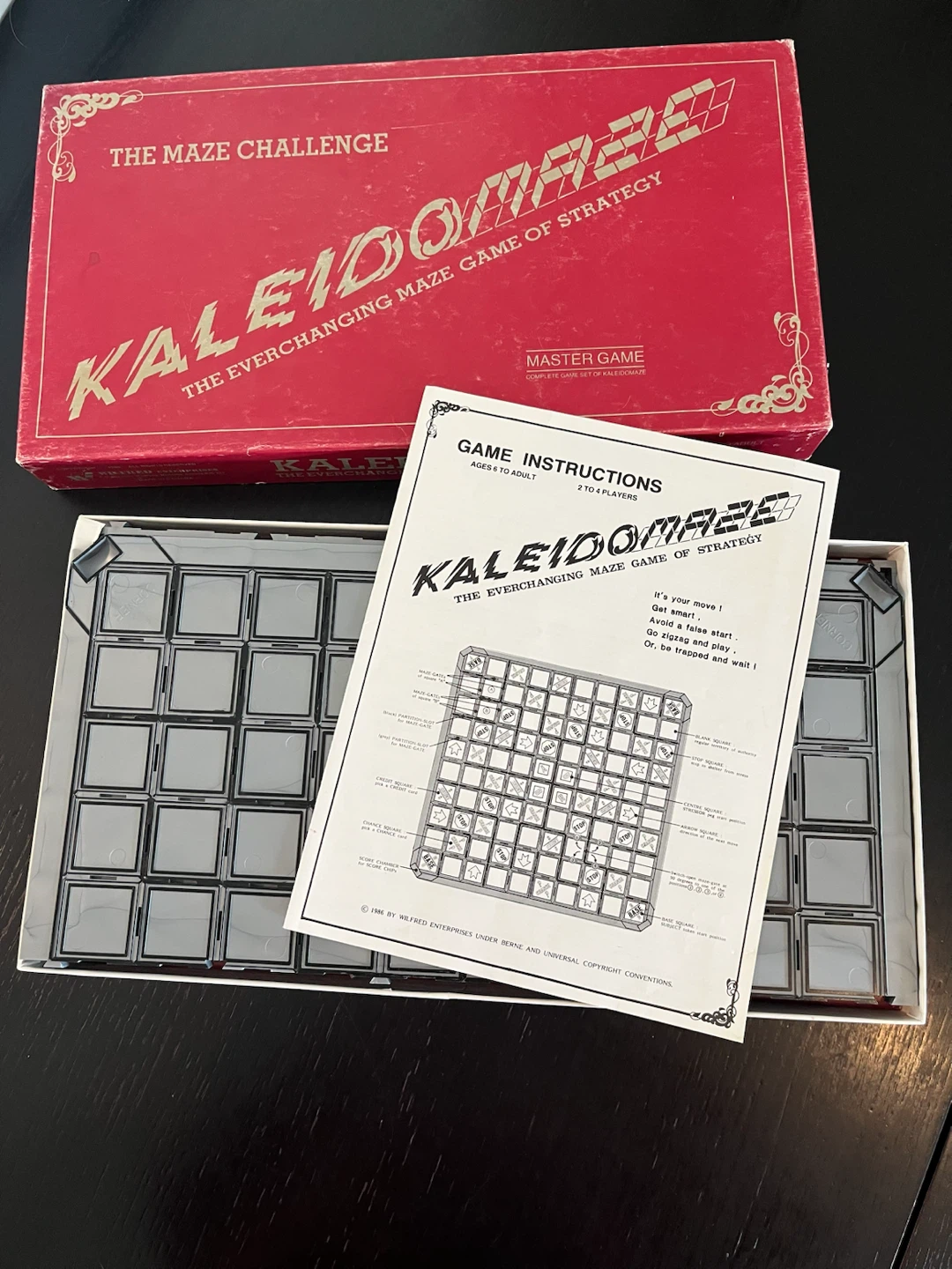 Kaleidomaze The Everchanging Maze Game of Strategy Board Game - photo 3