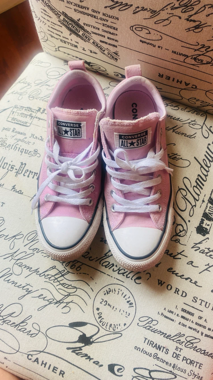 Converse size 8 ladies