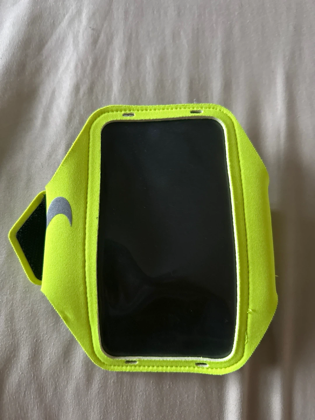 Nike Neon Yellow Phone Armband - photo 2