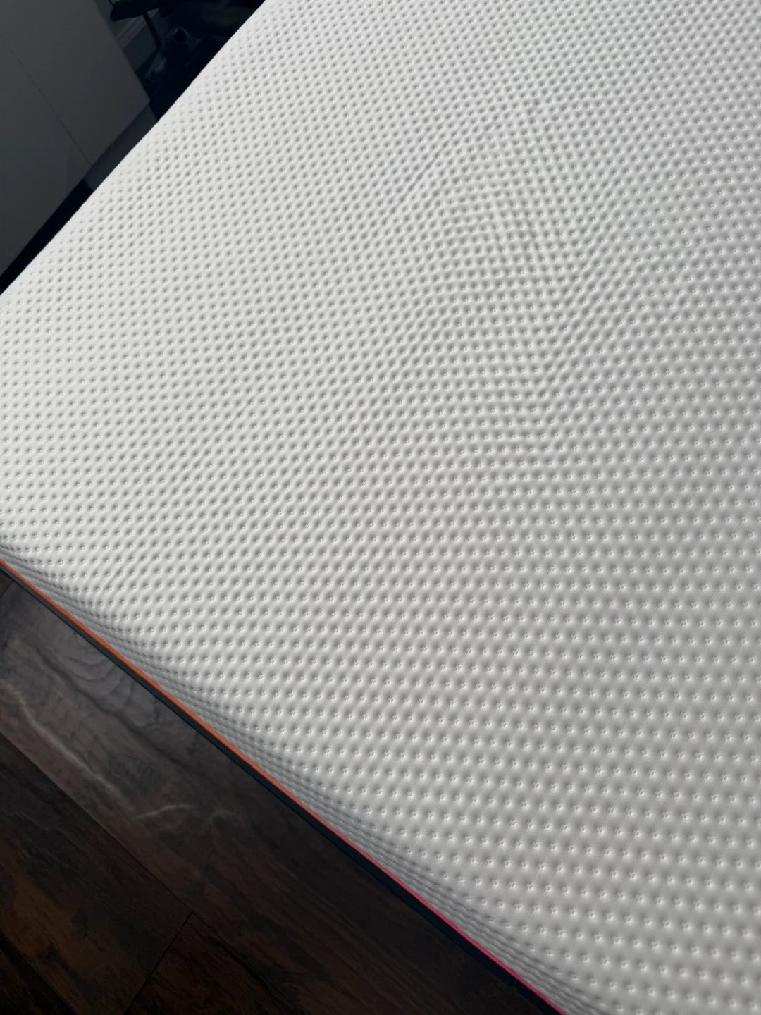 Like New condition - Queen size mattress - photo 2