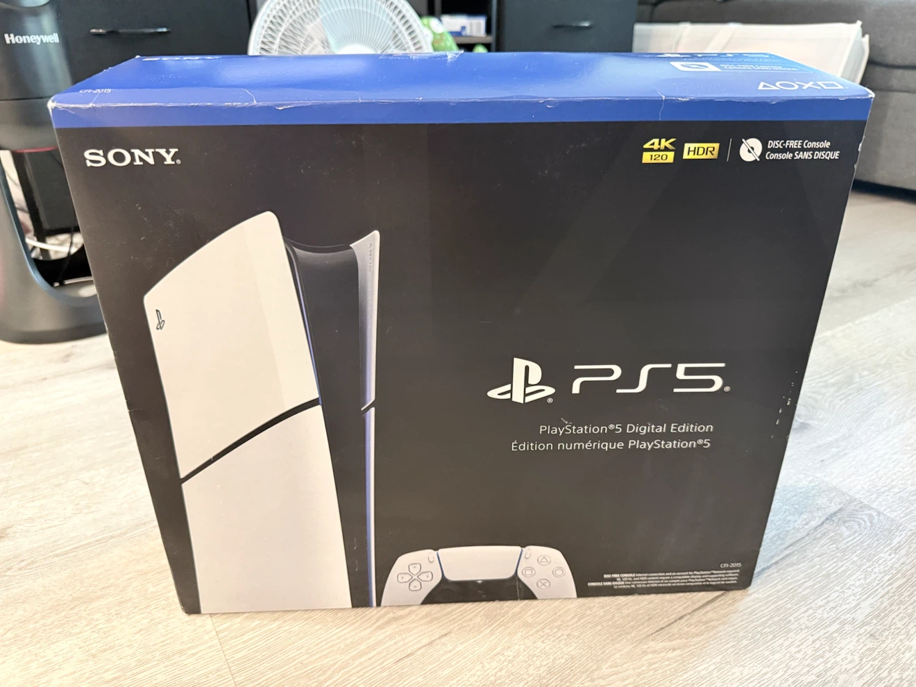 Sony PlayStation 5 PS5 Digital Edition Console - photo 2