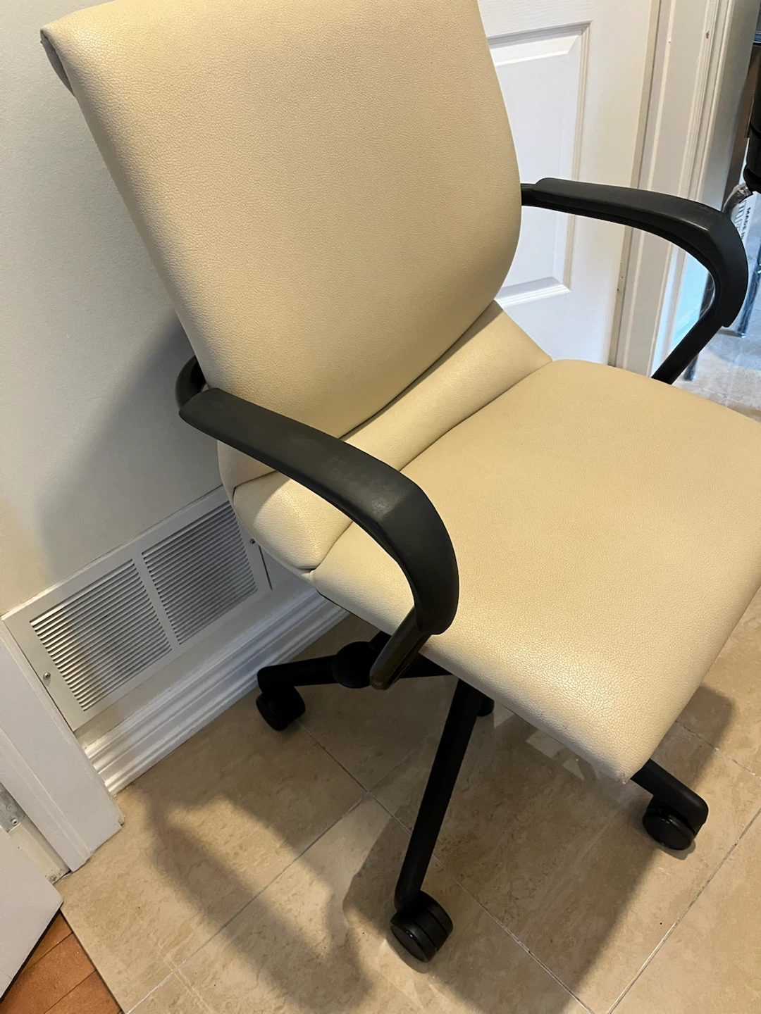 Office Chair - photo 2