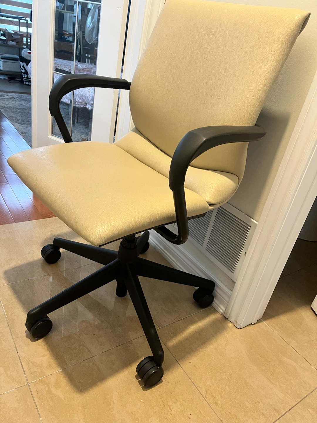 Office Chair - photo 4
