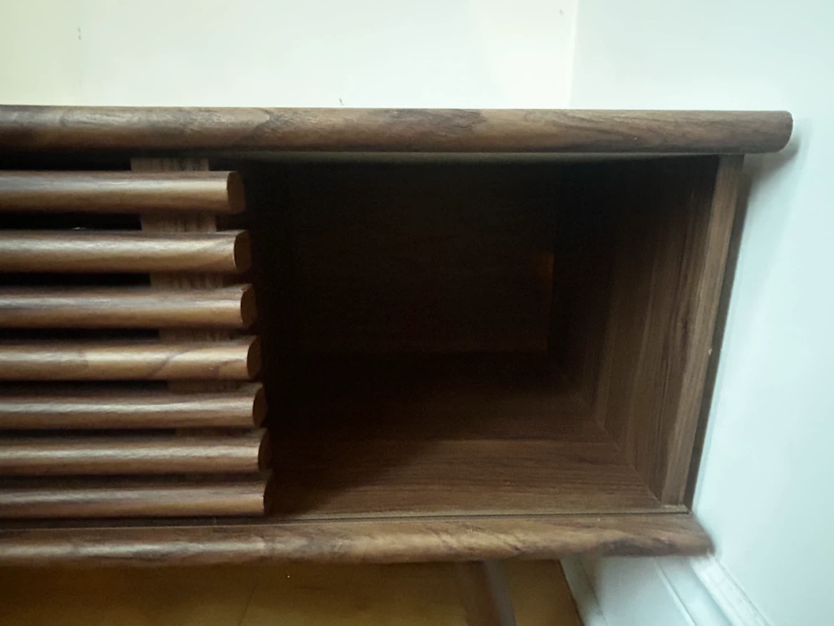 Wooden Media Console Table - Excellent Condition - photo 2