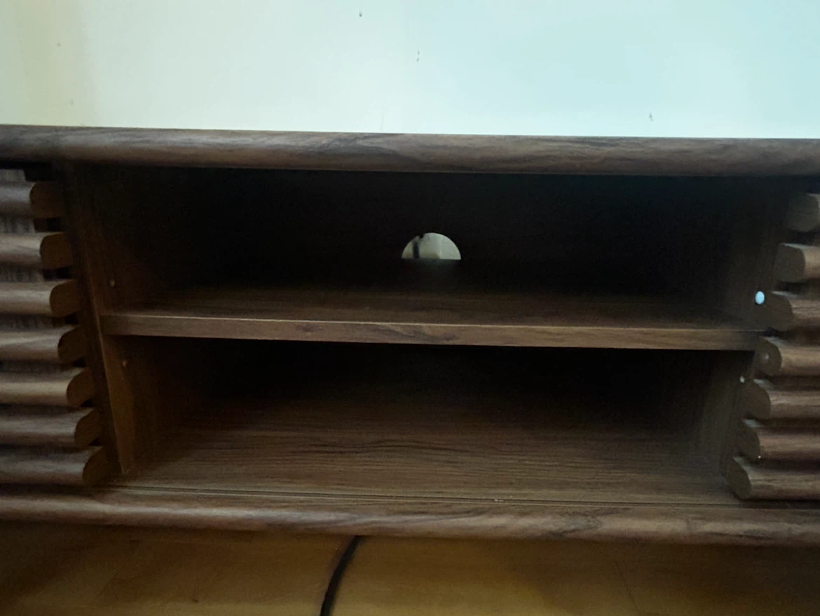 Wooden Media Console Table - Excellent Condition - photo 3