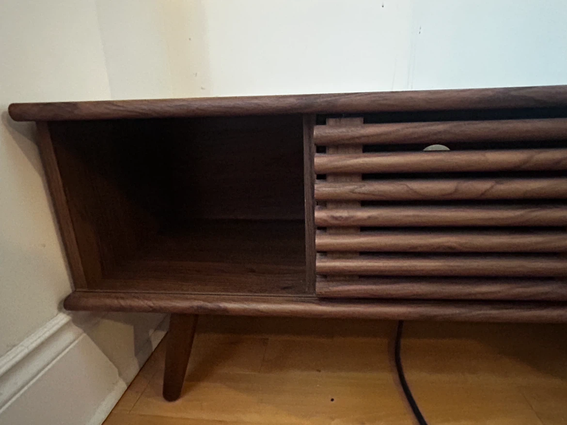 Wooden Media Console Table - Excellent Condition - photo 5