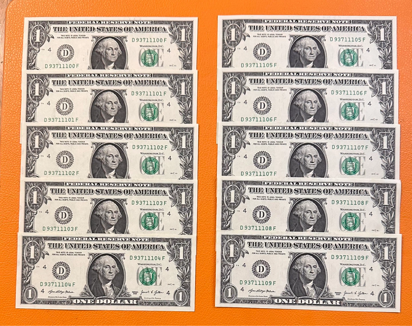 Collection of 10 Consecutive One Dollar Bills