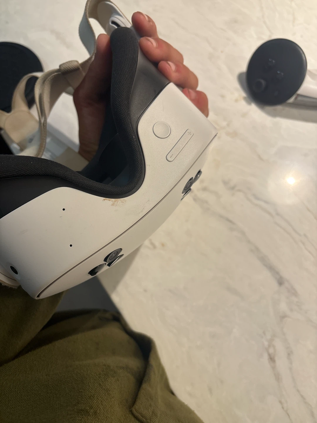 Meta Quest 3s Virtual Reality Headset - photo 4