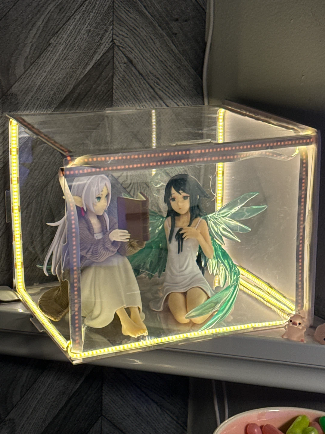 Clear box for collector items - photo 2