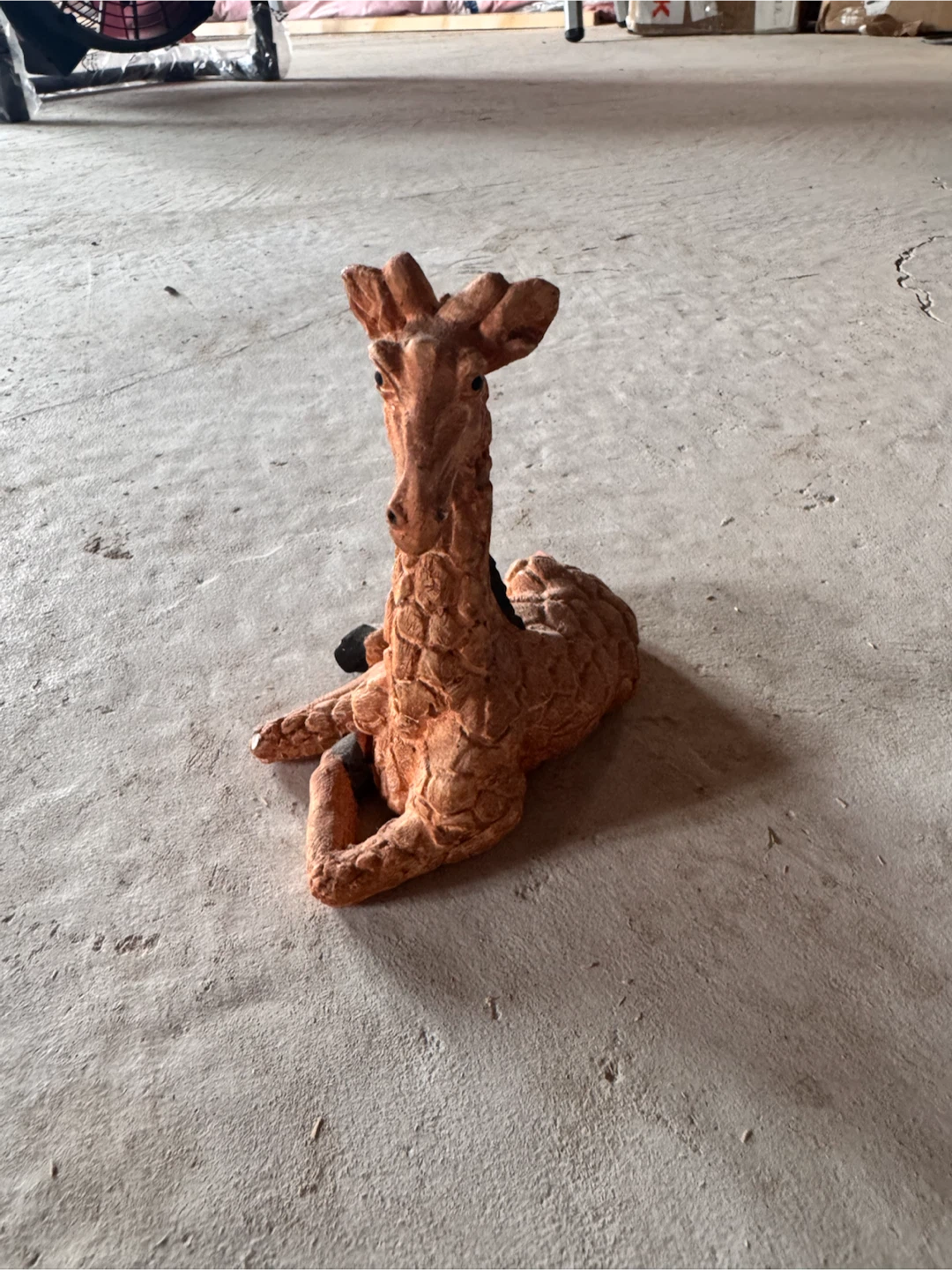 Terracotta Giraffe Figurine - photo 2