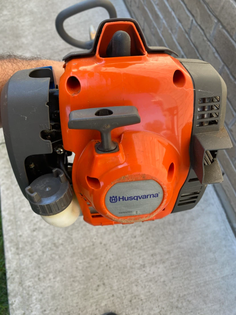 Husqvarna 129C Gas String Trimmer - photo 2