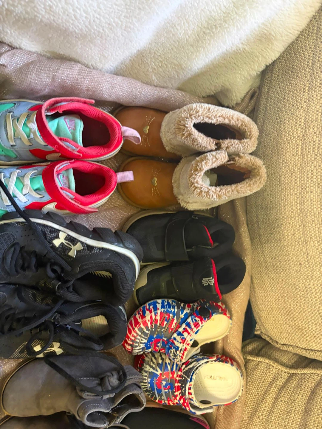 18 pair of shoes for toddlers. - photo 3