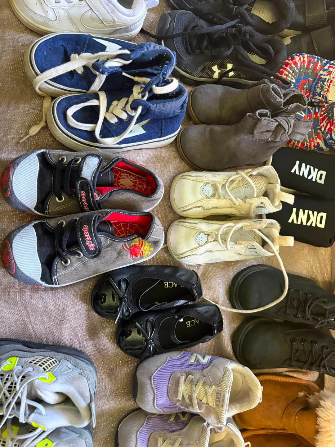 18 pair of shoes for toddlers. - photo 5