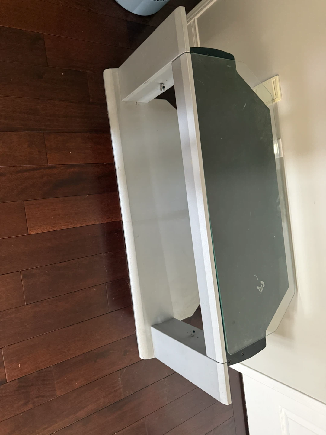 FREE Tv stand - photo 2