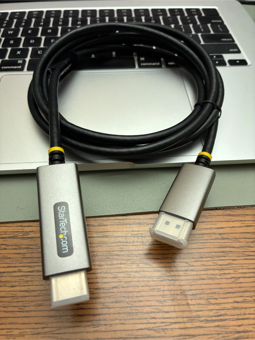 StarTech.com DisplayPort to HDMI Adapter Cable - photo 2